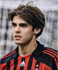 波兰足协谴责投掷烟火球迷：绝不容忍任何违反安全规定的行为